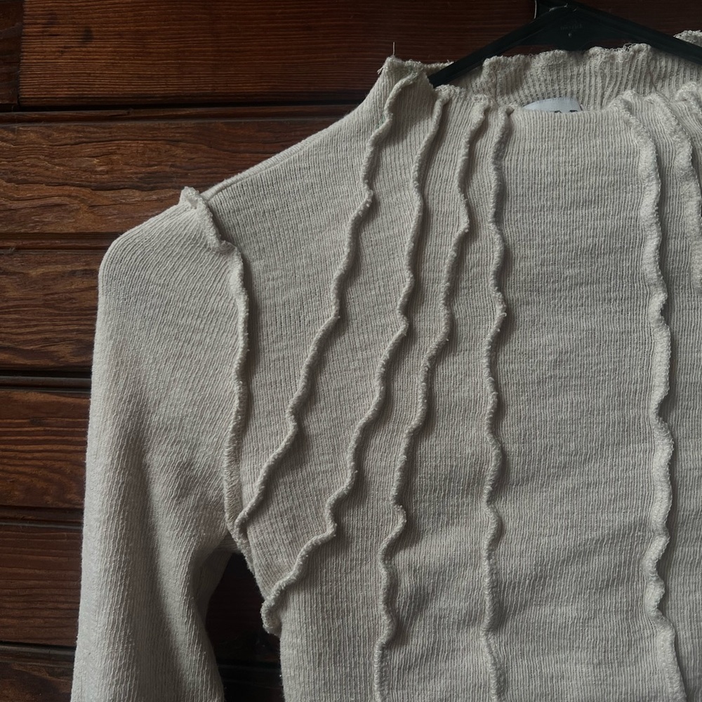 BDG Reverse Stitch Ruffle Top - Picture 2 of 2